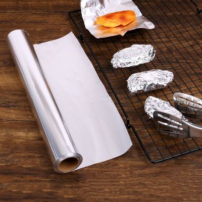 Влагостойкий поставляя еду создавая программу-оболочку Biodegradable устранимый крен алюминиевой фольги Tableware 28mm