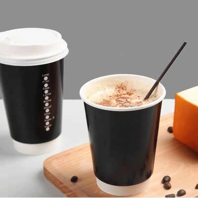 EN13432 устранимые кофейные чашки бумажных стаканчиков 400Ml 12Oz изготовленные на заказ на вынос с крышкой